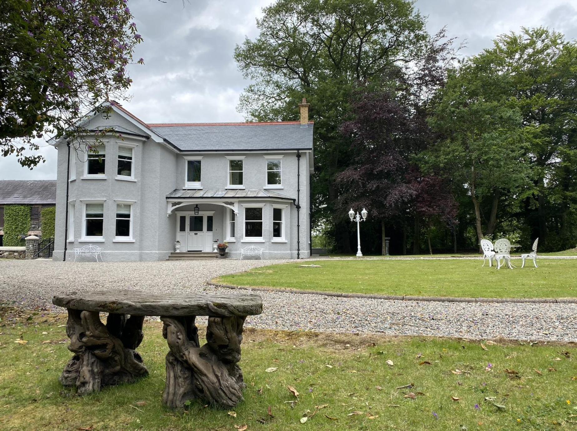 Luxury Accommodation In County Antrim With Riverside Hot Tub Kells Eksteriør billede