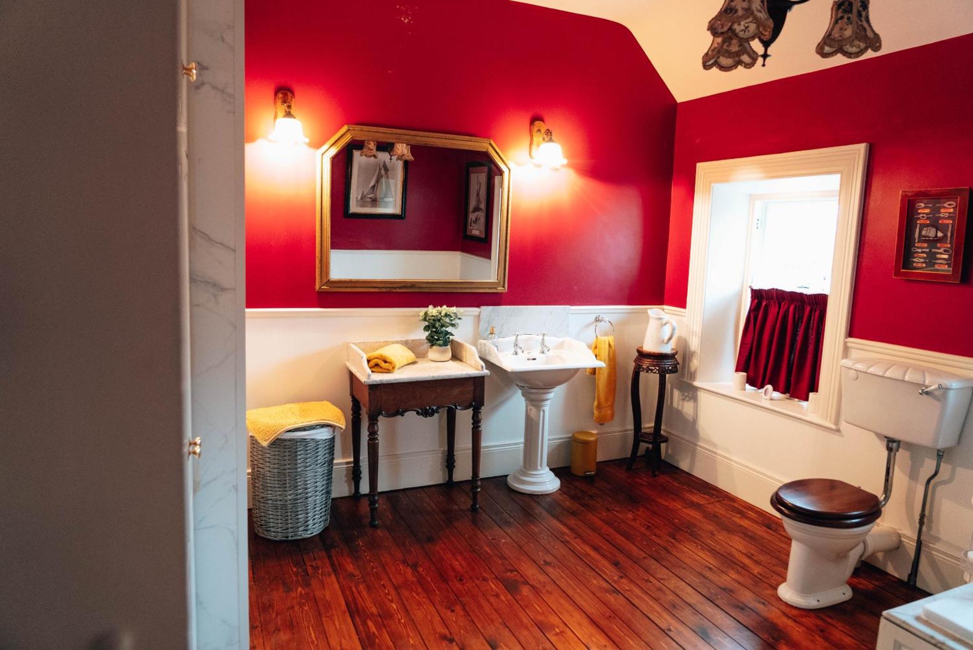 Luxury Accommodation In County Antrim With Riverside Hot Tub Kells Eksteriør billede